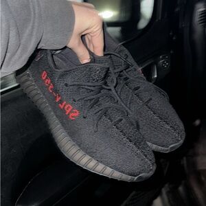 Yeezy 350 V2